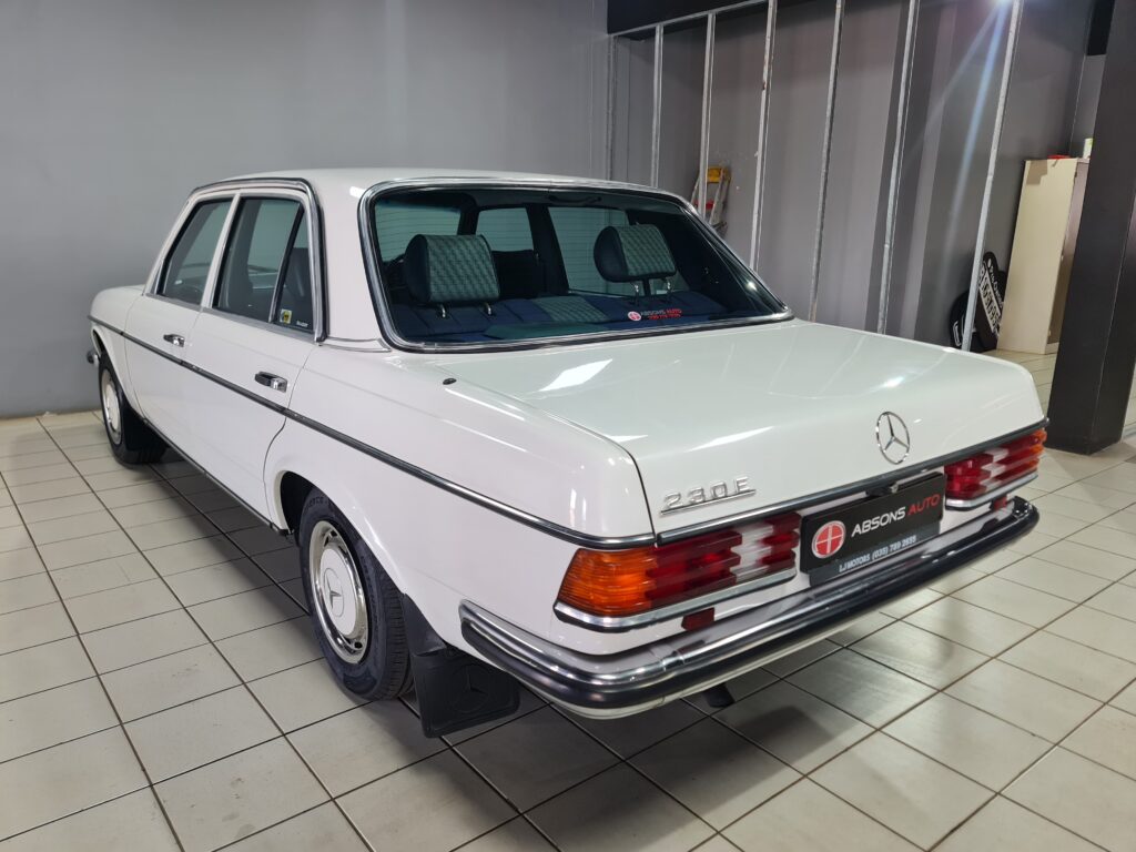 1987 Mercedes-Benz 230 E A/T A/C W123