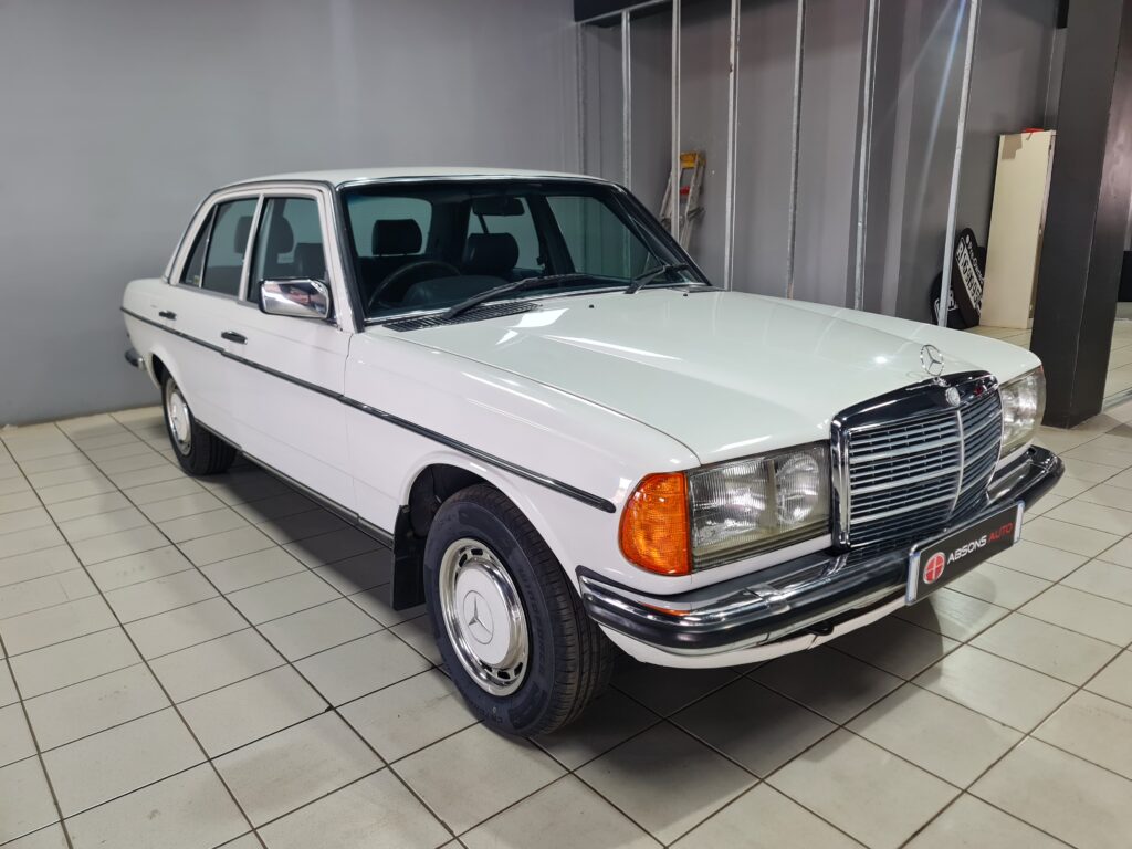 1987 Mercedes-Benz 230 E A/T A/C W123
