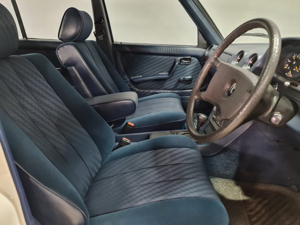 1987 Mercedes-Benz 230 E A/T A/C W123